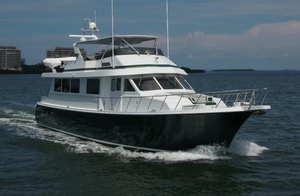 Hatteras 74 Sport Deck Motor Yacht