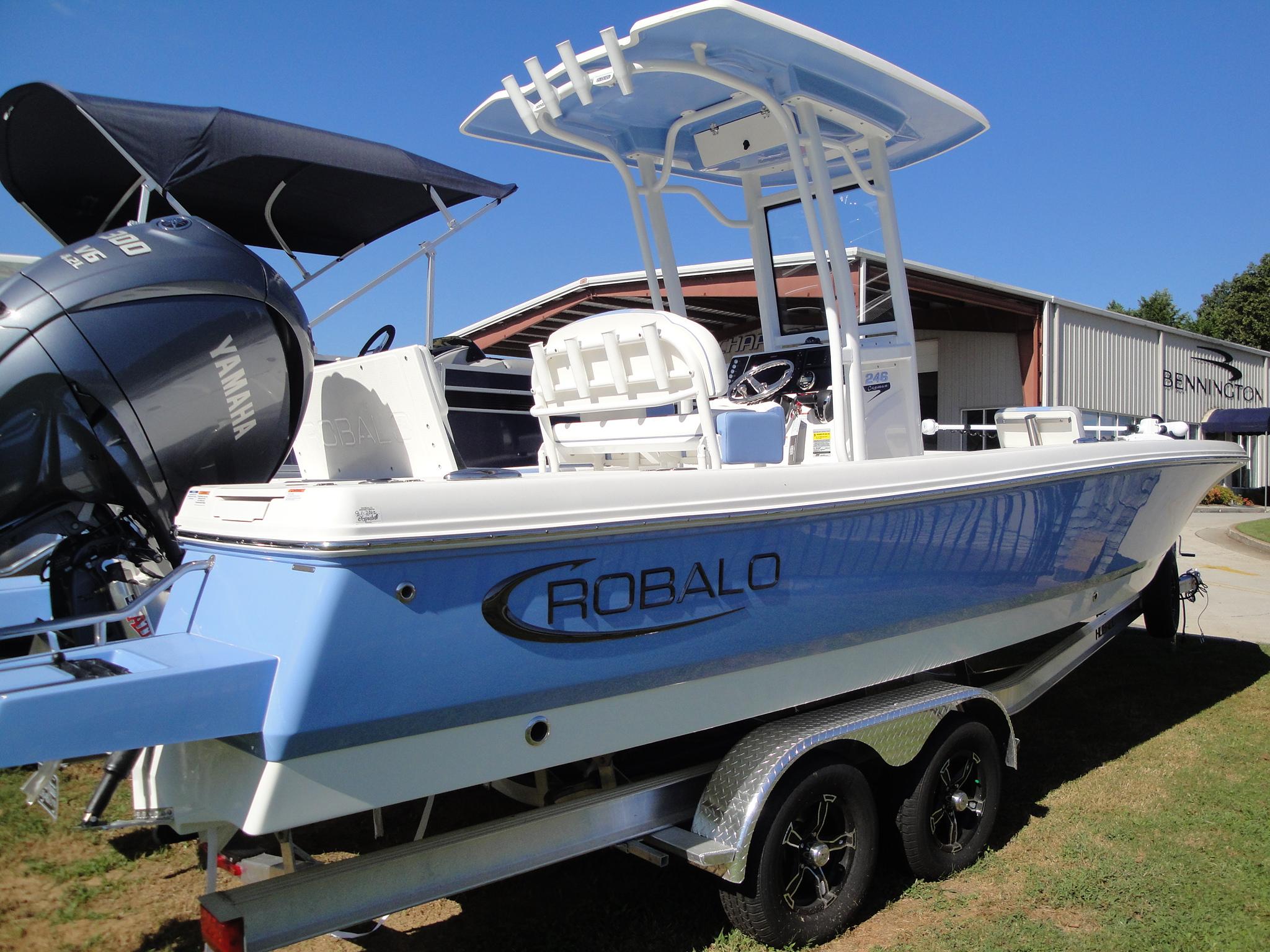 Page 2 of 4 Robalo 246 Cayman boats for sale