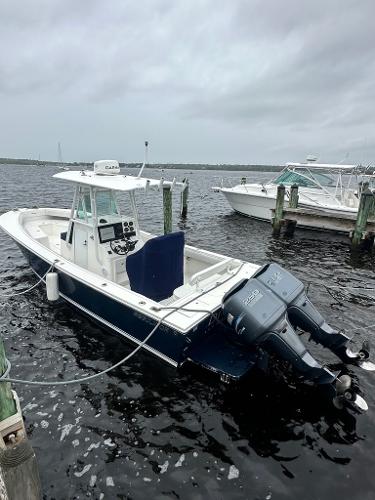 2005 Regulator 26 Forward Seating