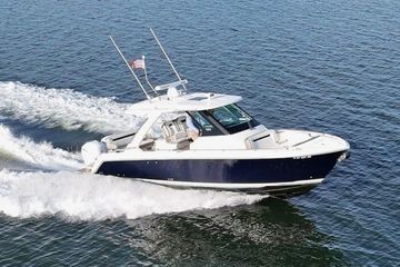 2022 Tiara Yachts 34 LS