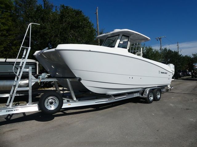 2026 Twin Vee 260 Center Console GFX2