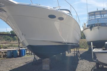 1997 Sea Ray 330 Express Cruiser