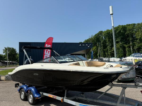 Sea Ray SPX 210 OB