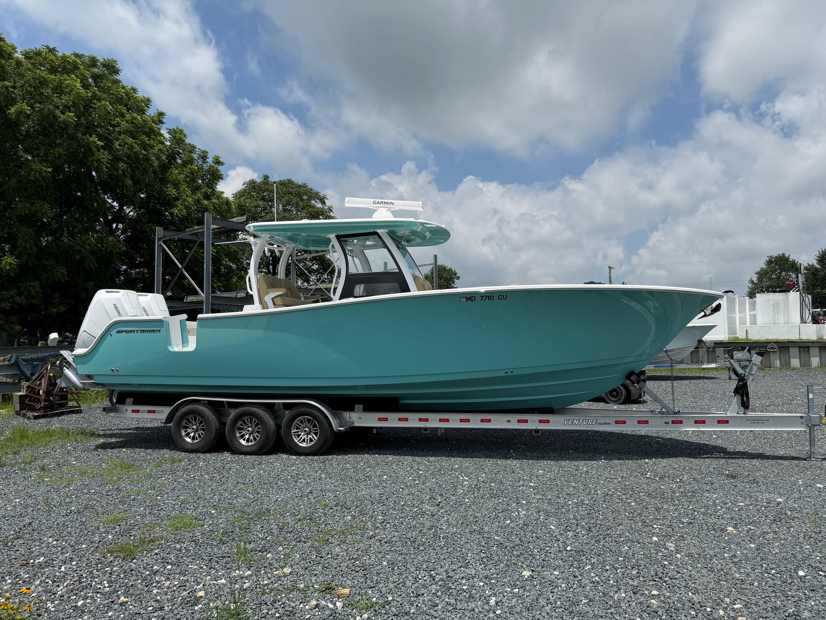 2024 Sportsman Open 322 Center Console