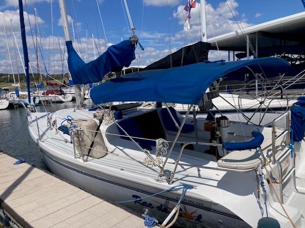 1998 Catalina 320