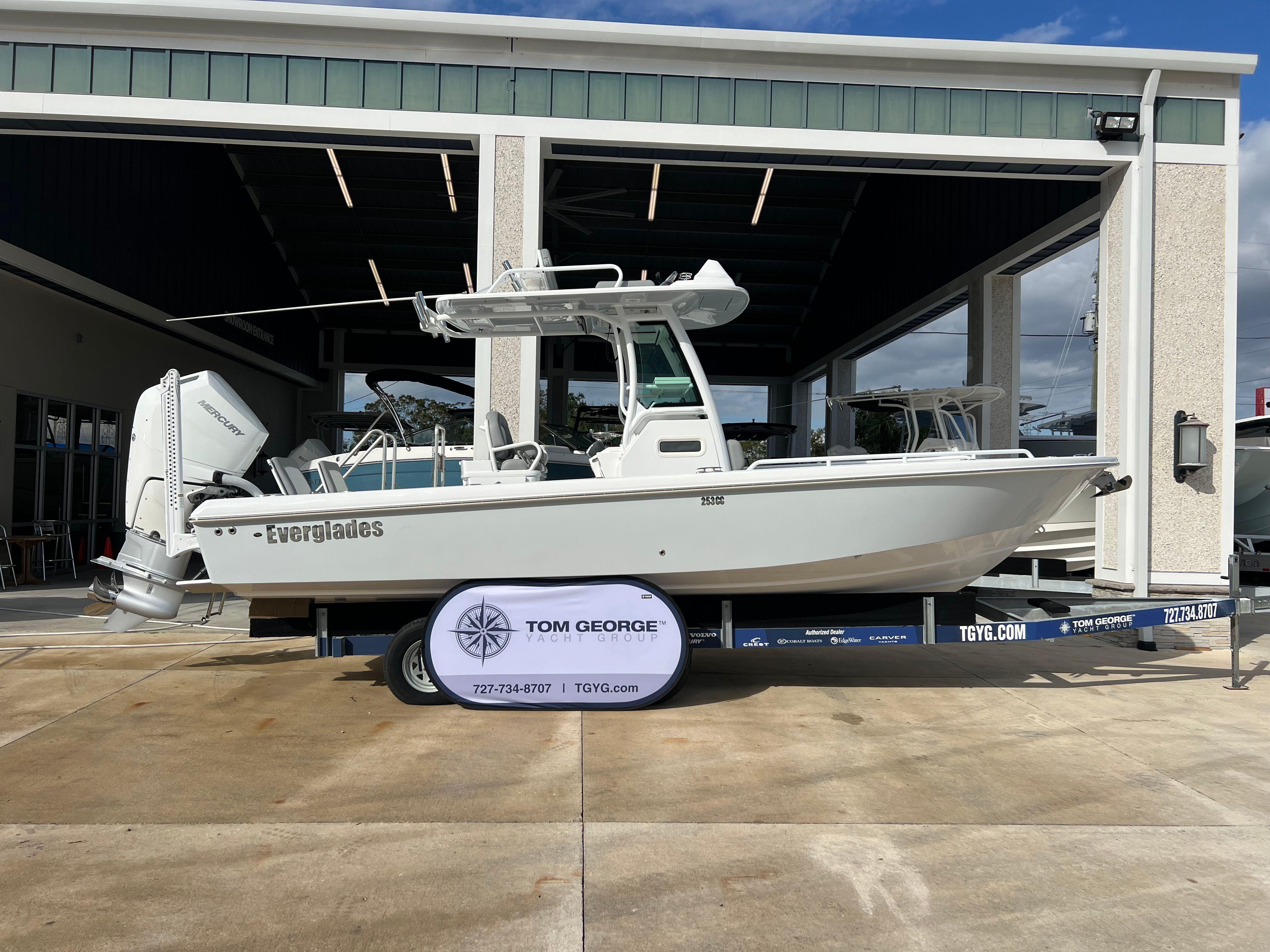 2025 Everglades 253 CC