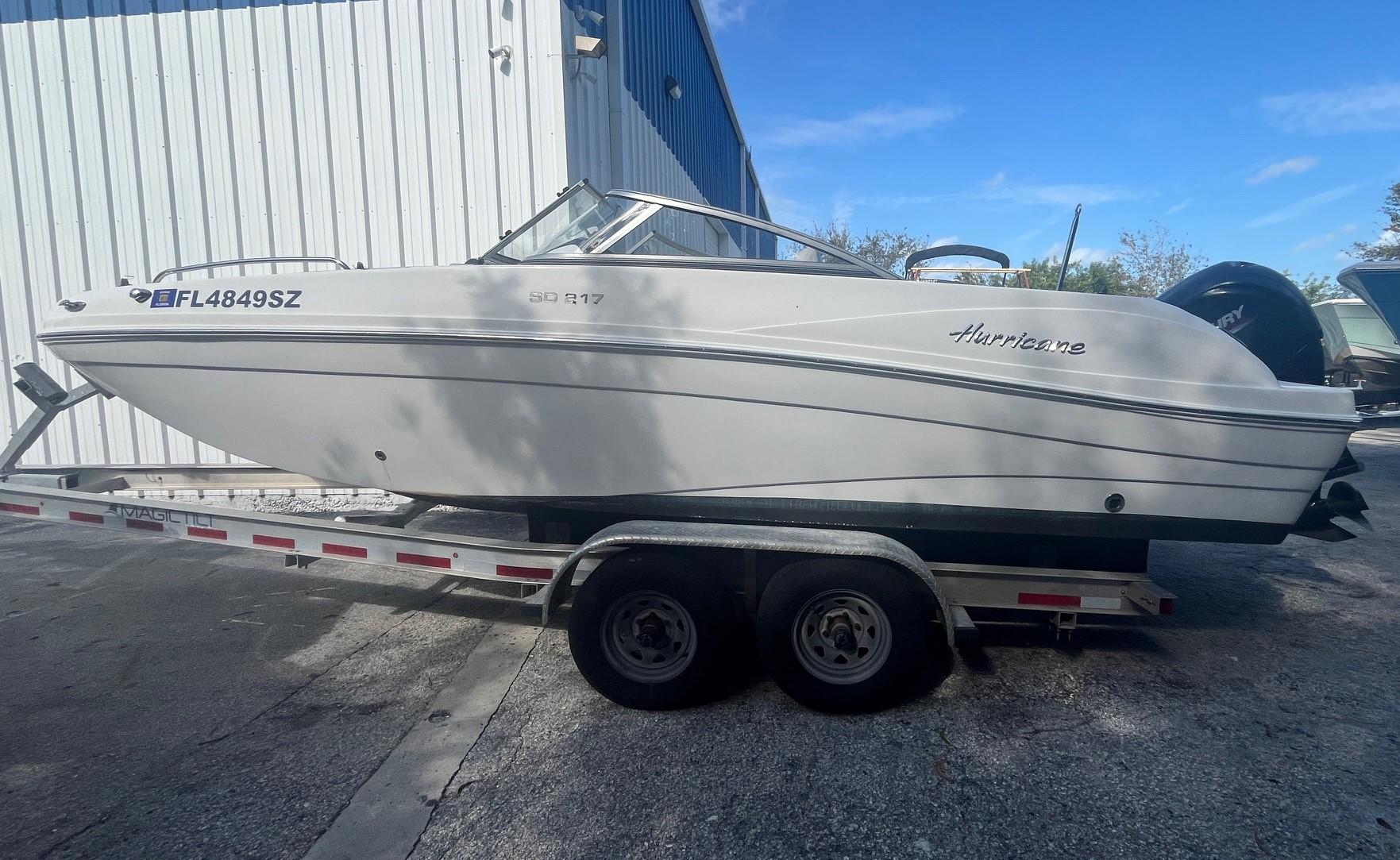 Hurricane SunDeck 217 OB