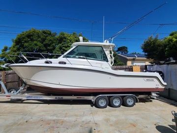 2016 Boston Whaler 315 Conquest