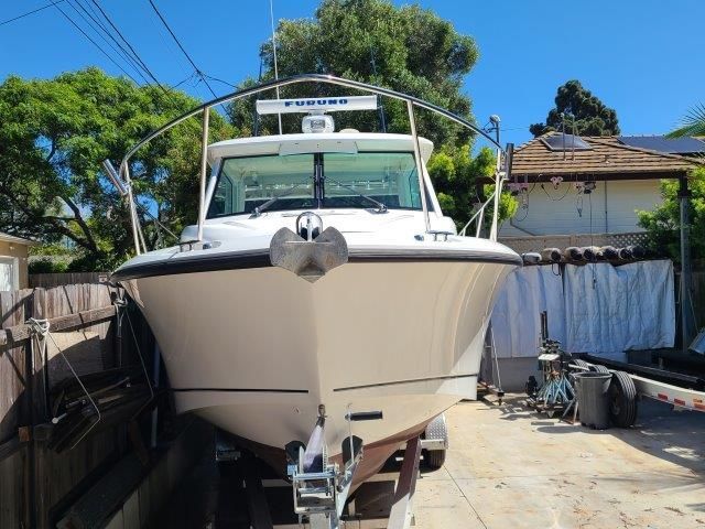 2016 Boston Whaler 315 Conquest
