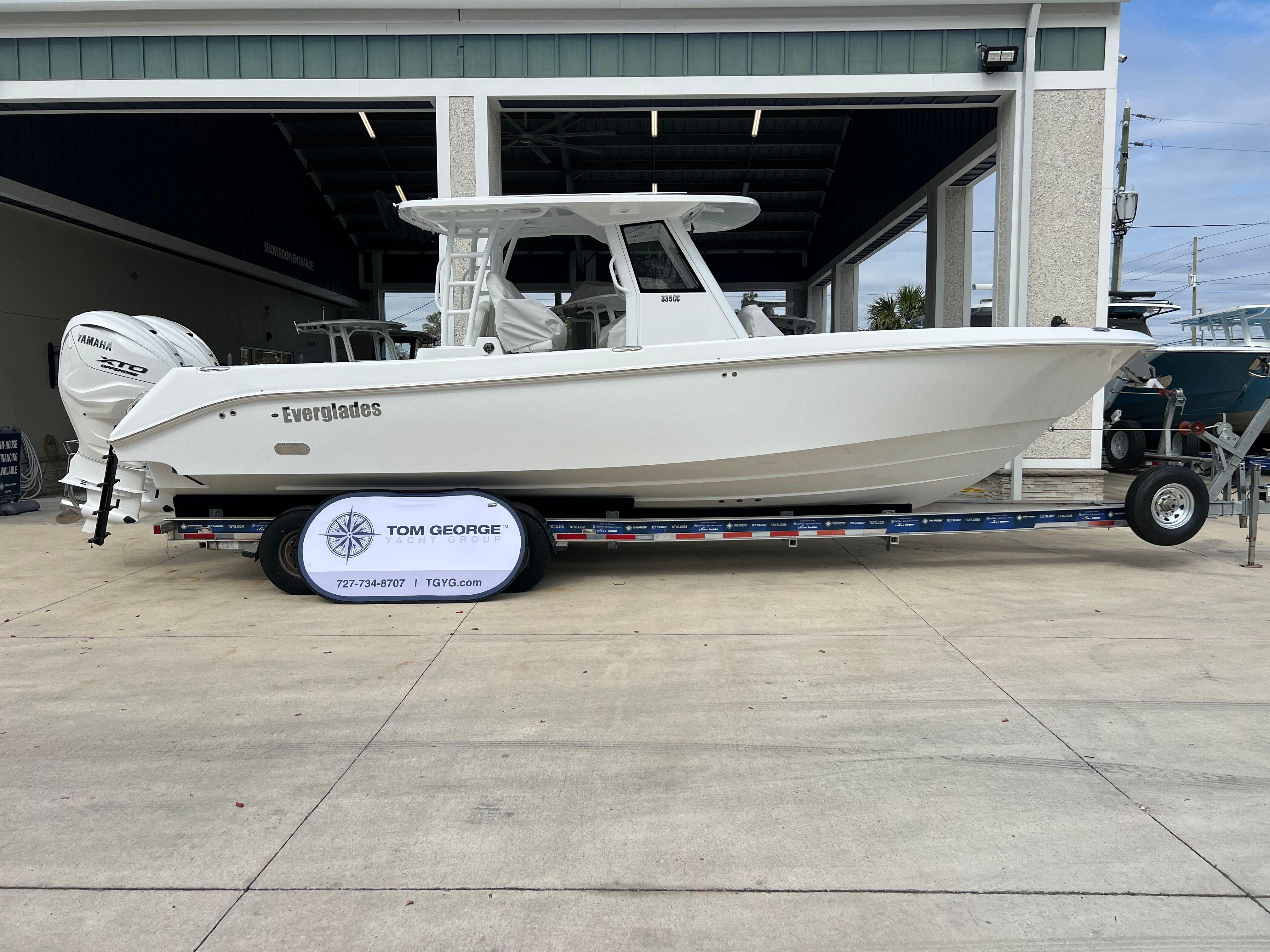 2025 Everglades 335 CC