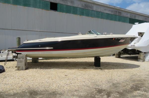 2021 Chris-Craft Launch 27