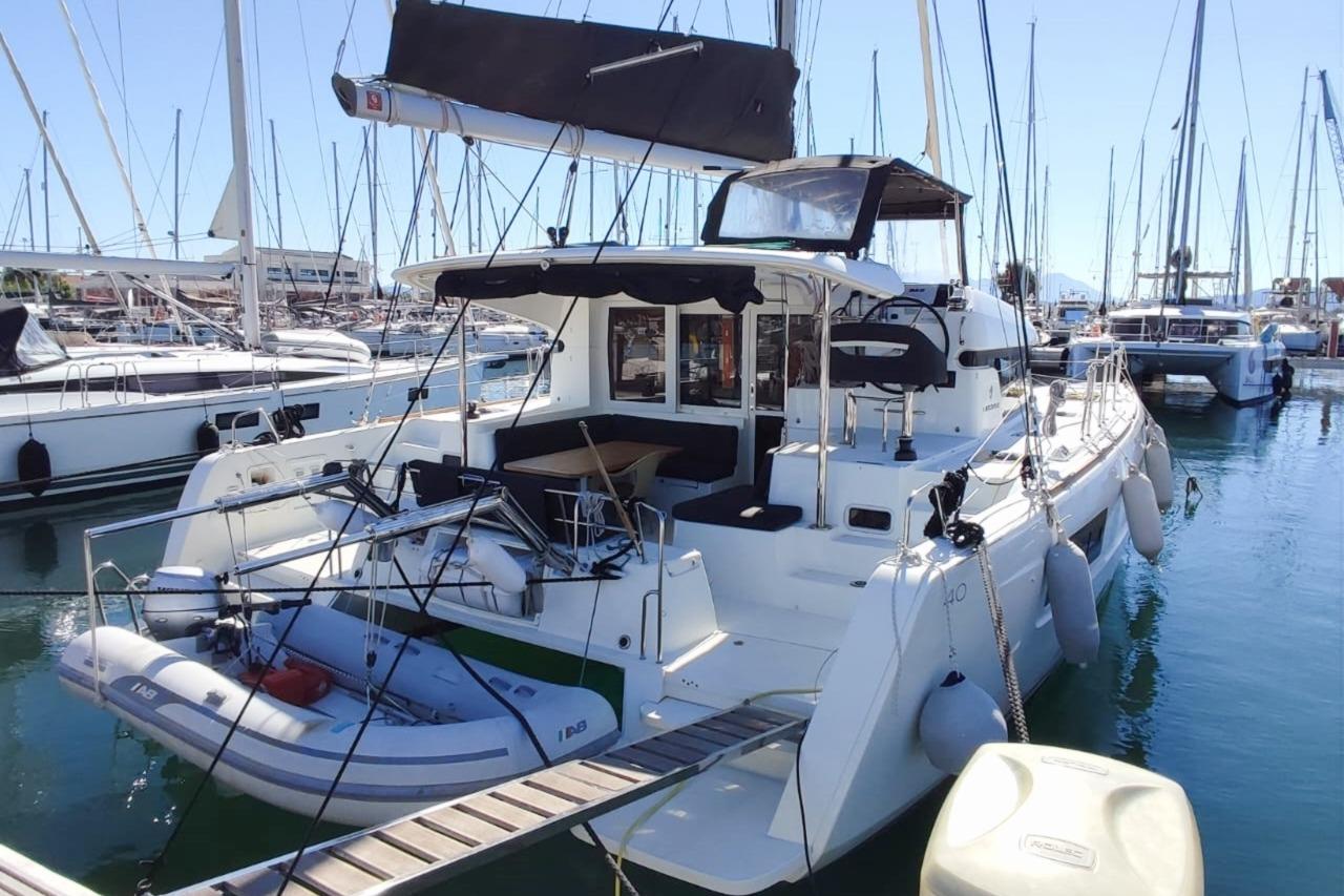 2020 Lagoon 40