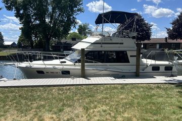 1985 Carver 3207 Aft Cabin Motor Yacht