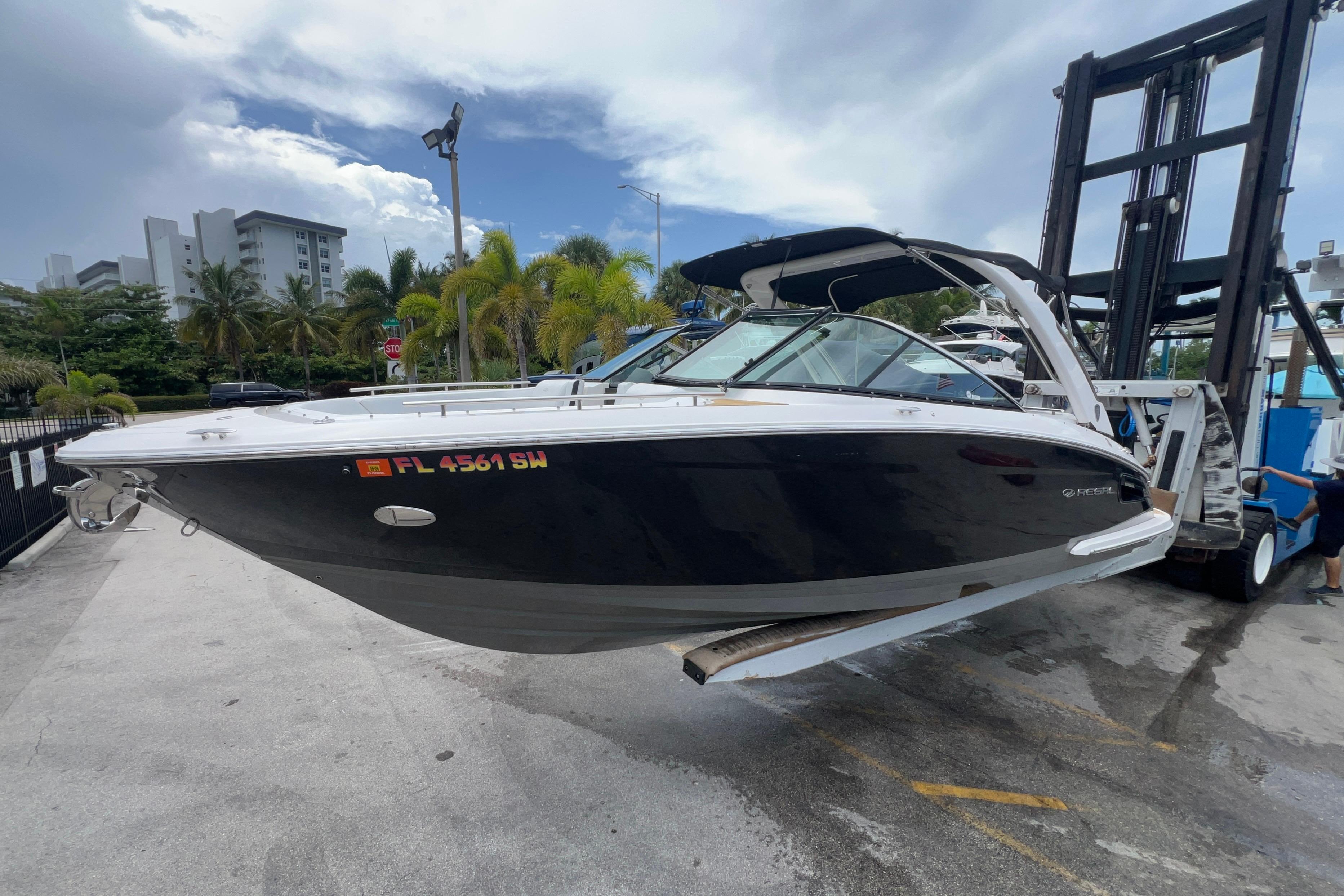 2017 Regal 2800 Bowrider