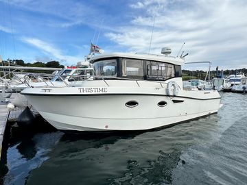 2016 Quicksilver 905 Pilothouse