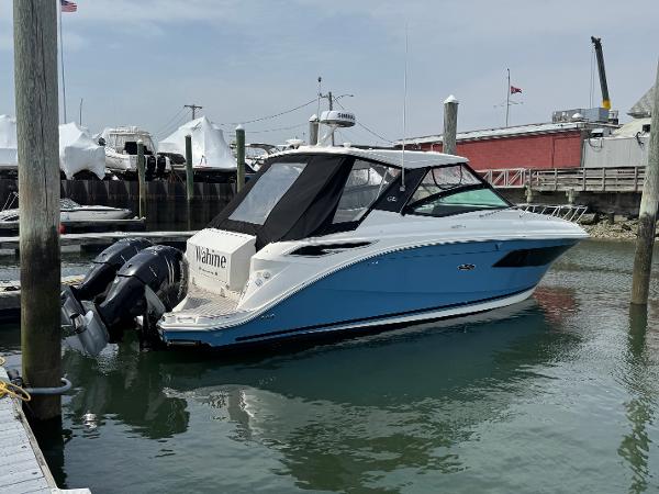 2021 Sea Ray Sundancer 320 Outboard