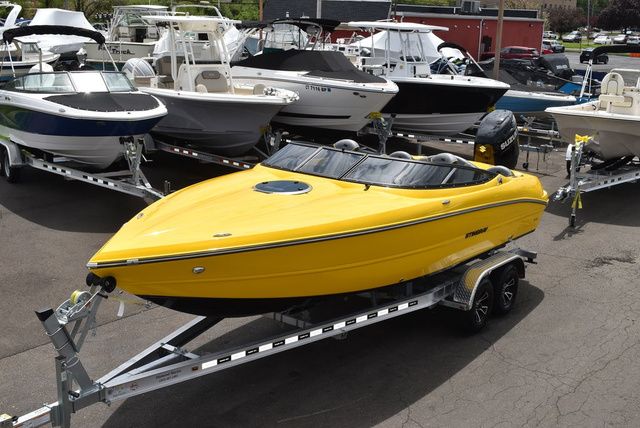 2025 Stingray 23 OCX