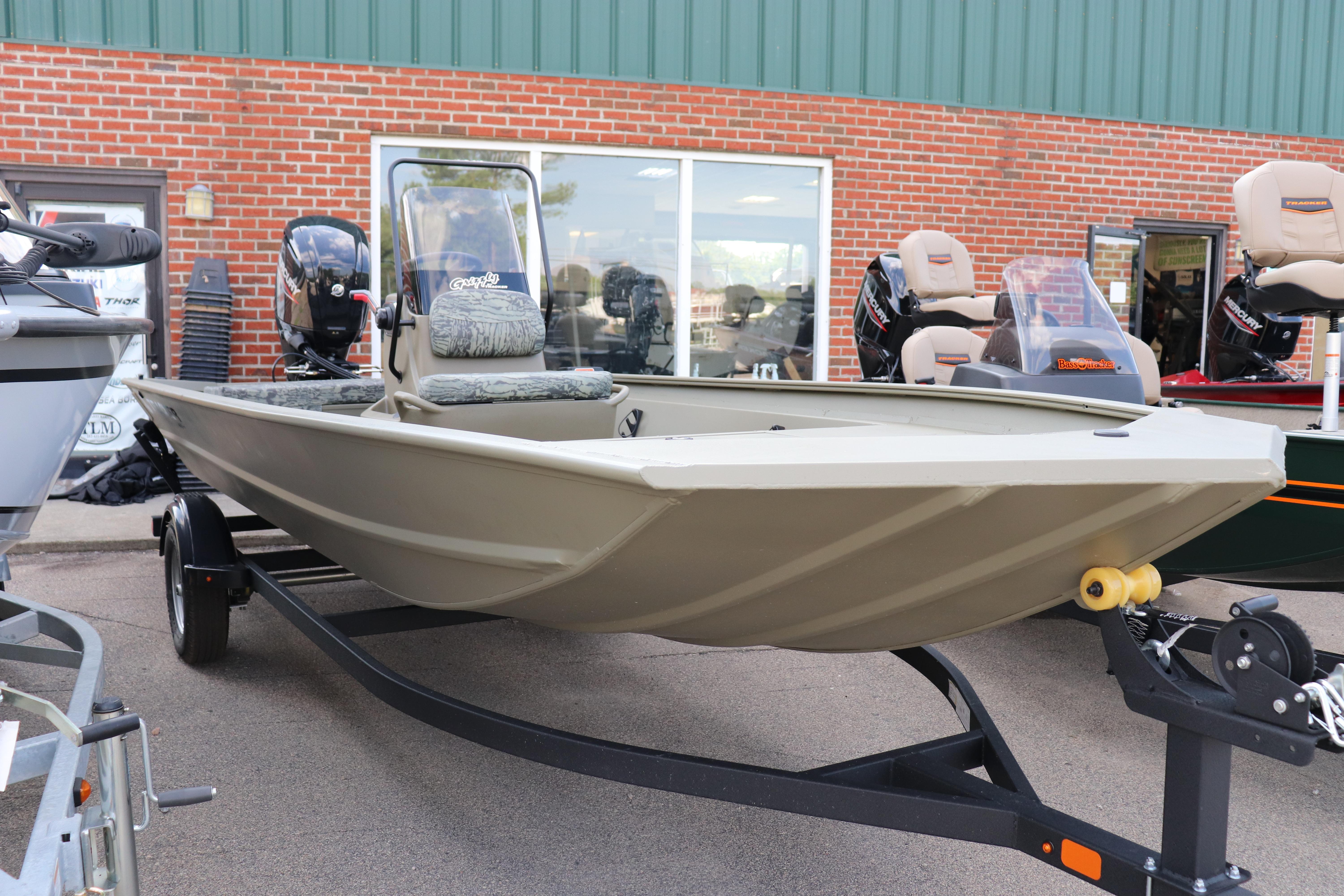2026 Tracker Grizzly 1860 CC