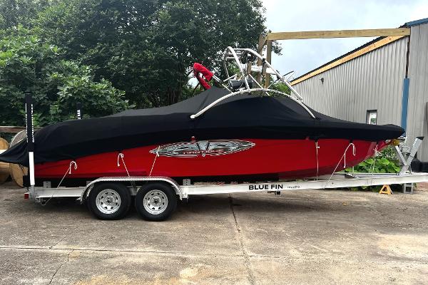 2005 Correct Craft Air Nautique 226