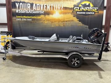 2025 Xpress H17 W/Yamaha 90 "SHO"