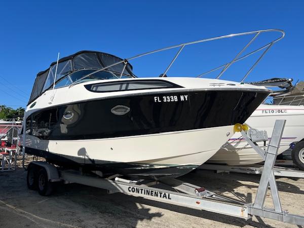2009 Bayliner 245 Cruiser