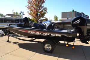 Tracker Pro Team 175 Crappie Edition 2026 Tracker Pro Team 175 Crappie Edition boat with Mercury engine on display.