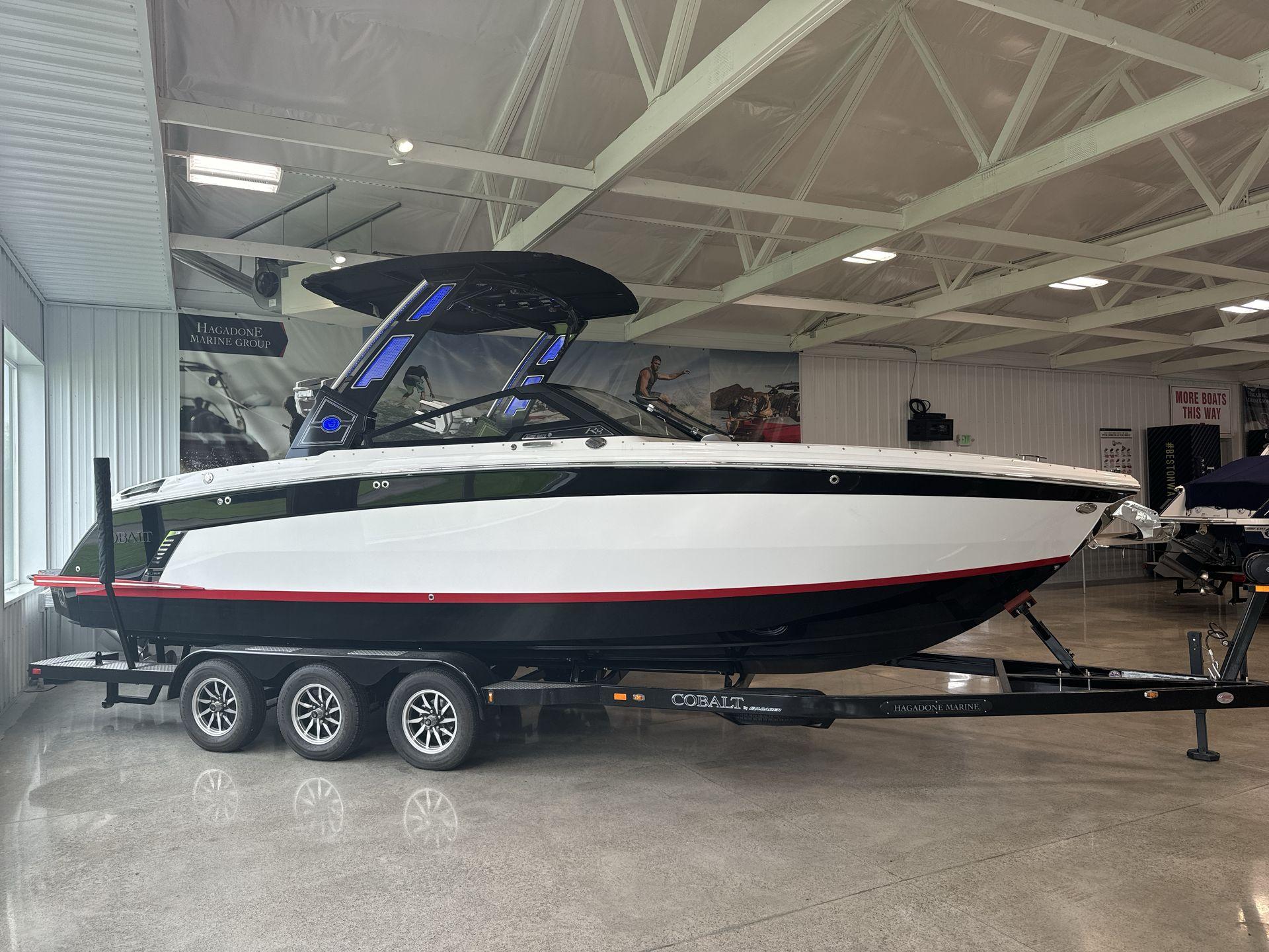 2025 Cobalt R8 Surf, Coeur d' Alene United States - boats.com