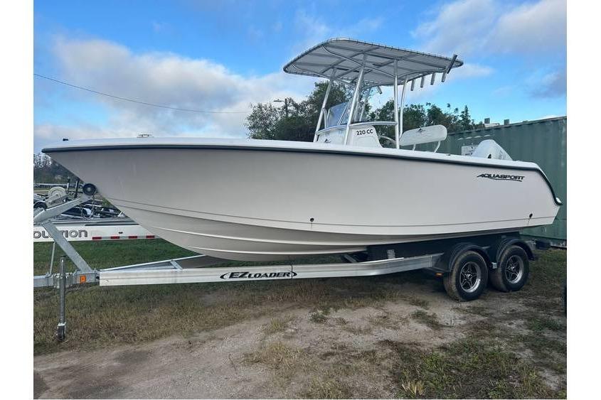 2024 Aquasport 2200 Center Console