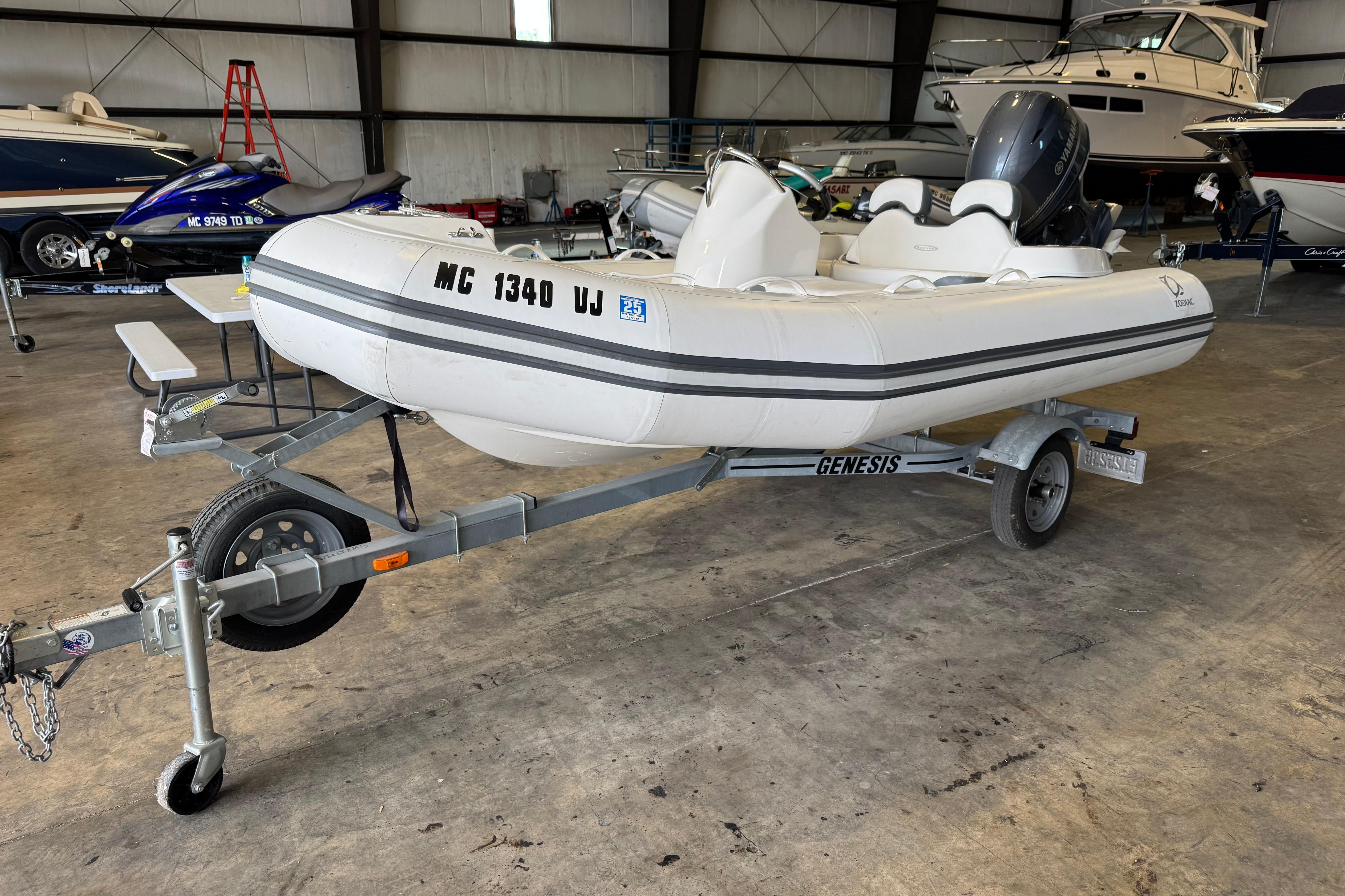 2019 Zodiac Yachtline 400