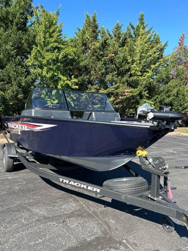 2025 Tracker Pro Guide V-175 Combo