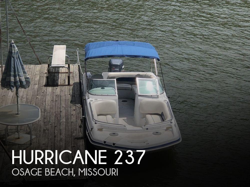 Hurricane 237 Sundeck Fish 2000 Hurricane 237 Sundeck Fish for sale in Osage Beach, MO