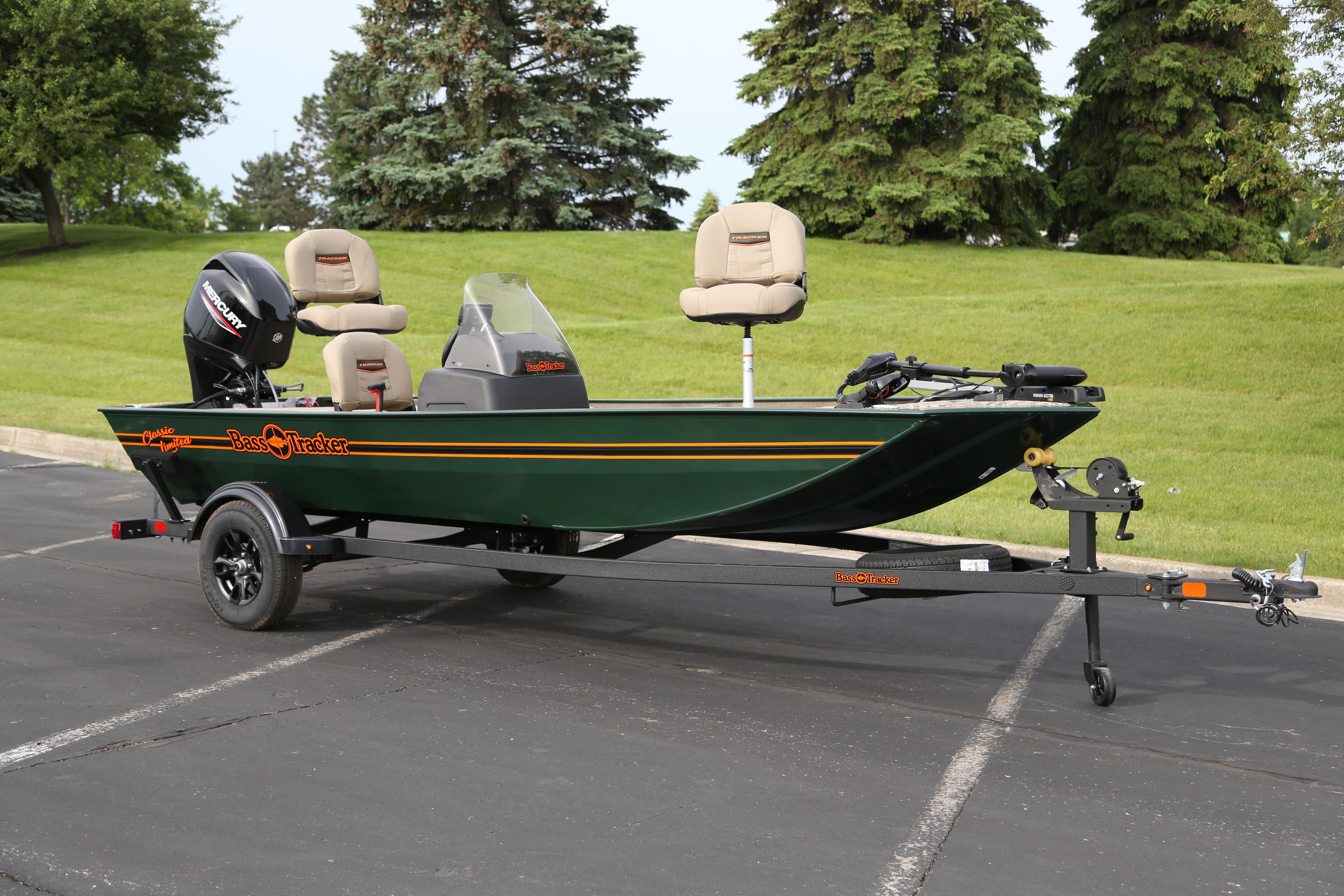 2026 Tracker Bass Tracker Classic Limited