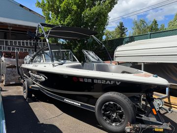 2005 Moomba Outback