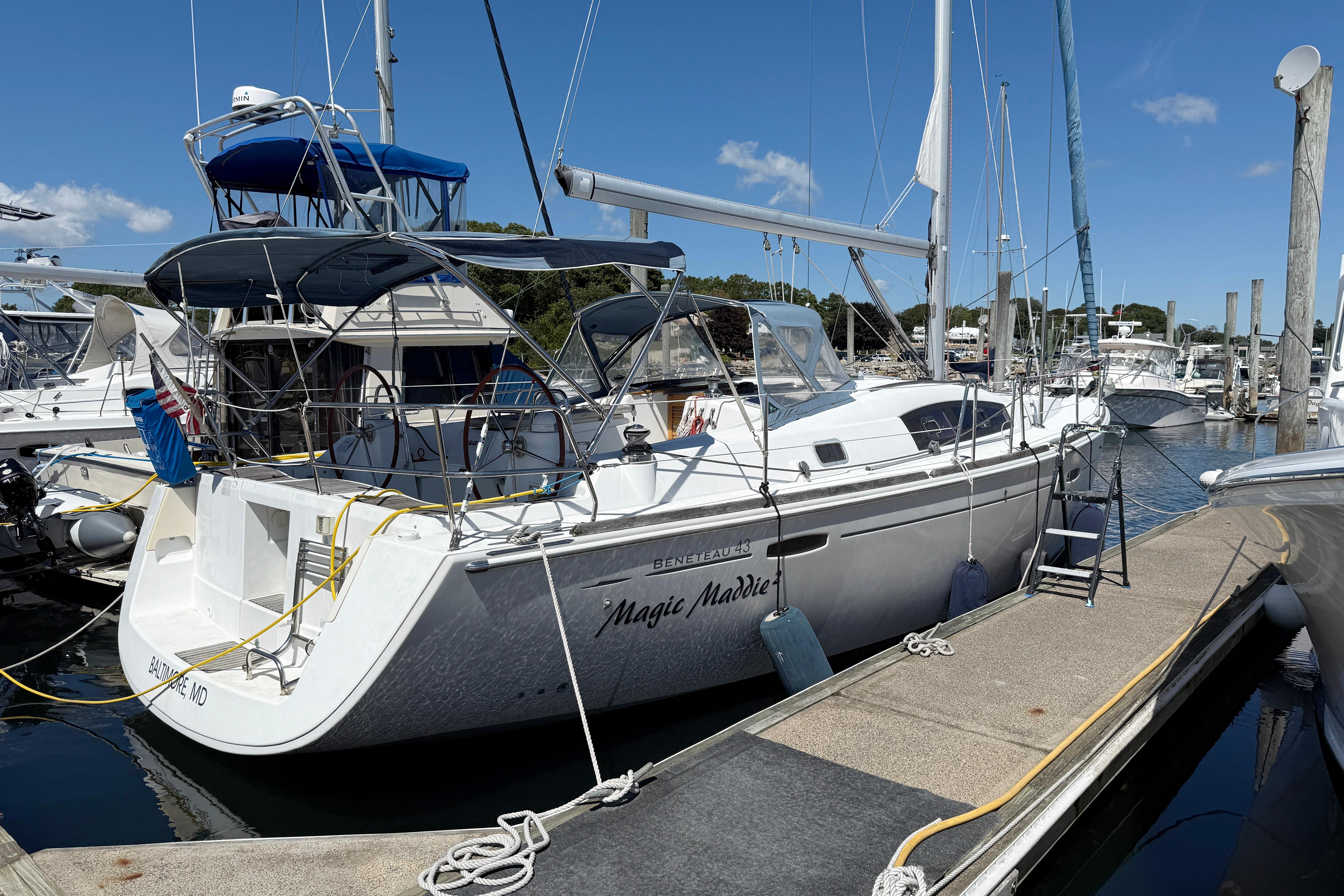 2010 Beneteau Oceanis 43