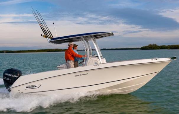 2011 Boston Whaler 220 Outrage