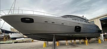 2016 Pershing 74