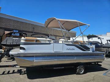 2026 Avalon Venture Cruise Rear Bench