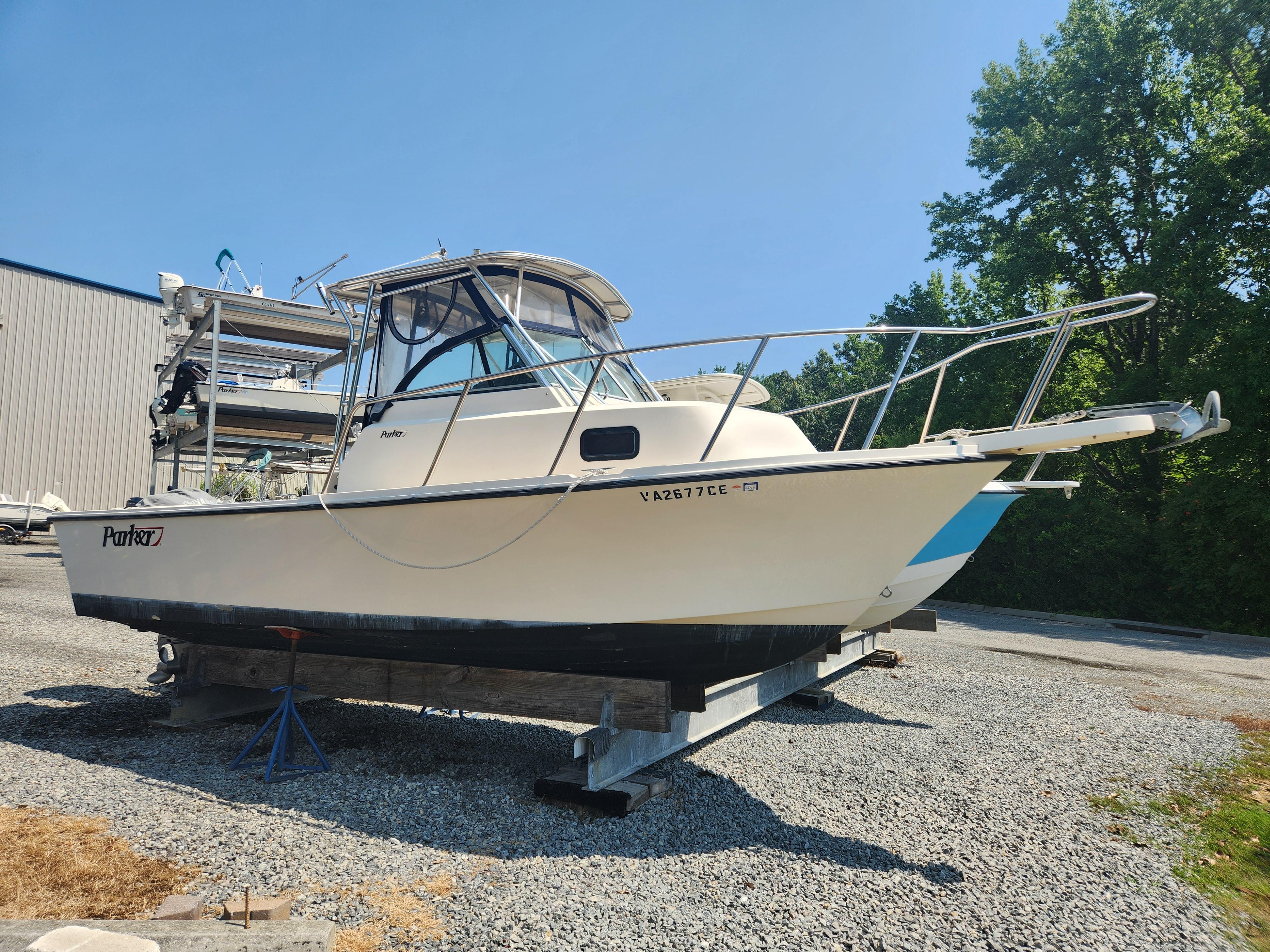 2006 Parker 2310 Walkaround