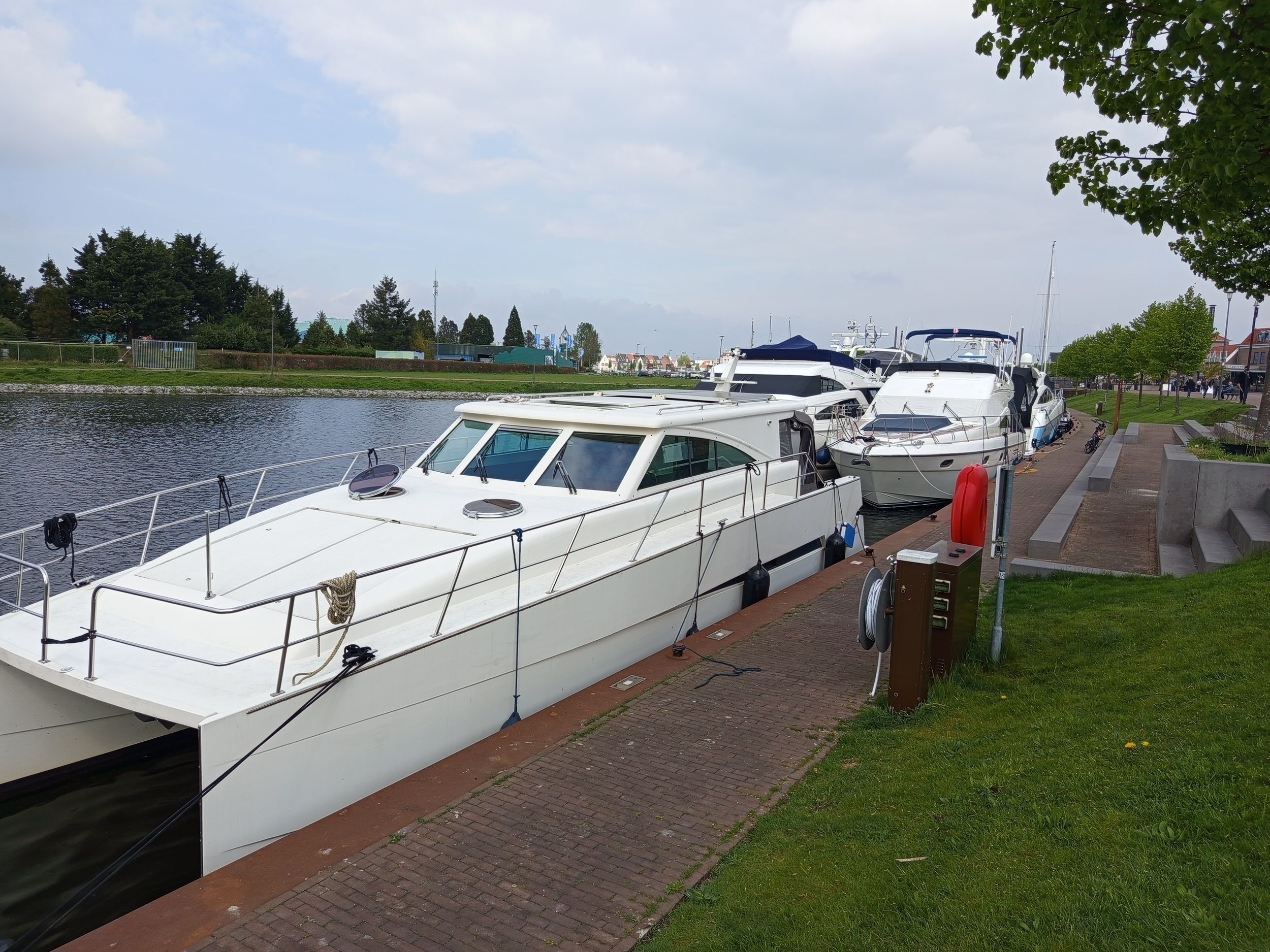 2018 Motor catamaran 12.5