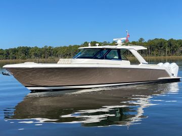 2023 Tiara Yachts 48 LS