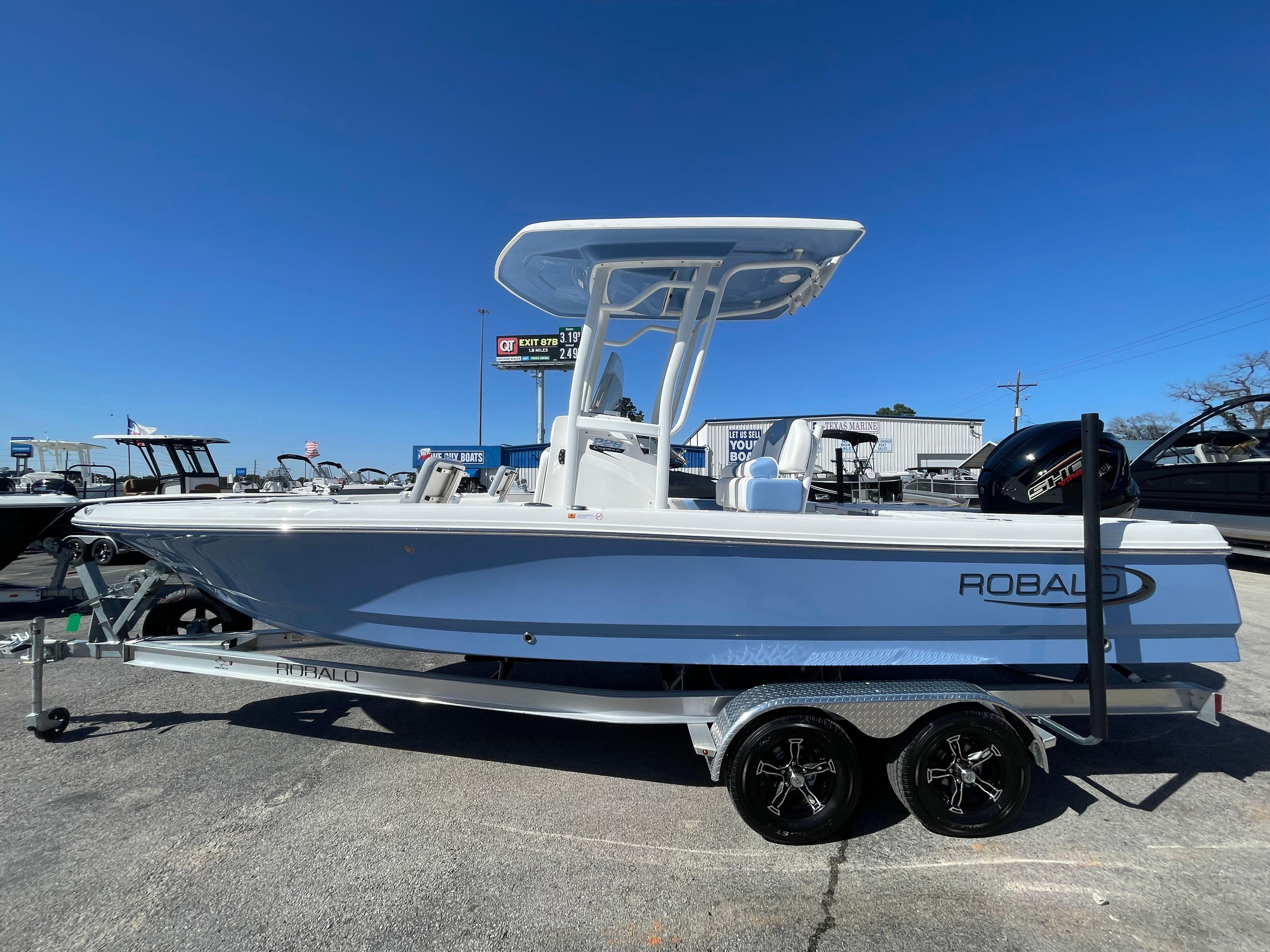2025 Robalo 226 CAYMAN DLX