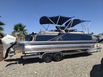 2025 Tahoe LTZ Quad Lounger Shift 23 FT