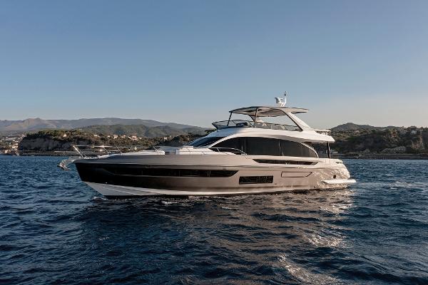 2025 Azimut Fly 72
