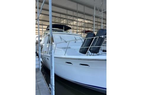 1999 Bayliner 4788 Pilot House Motoryacht