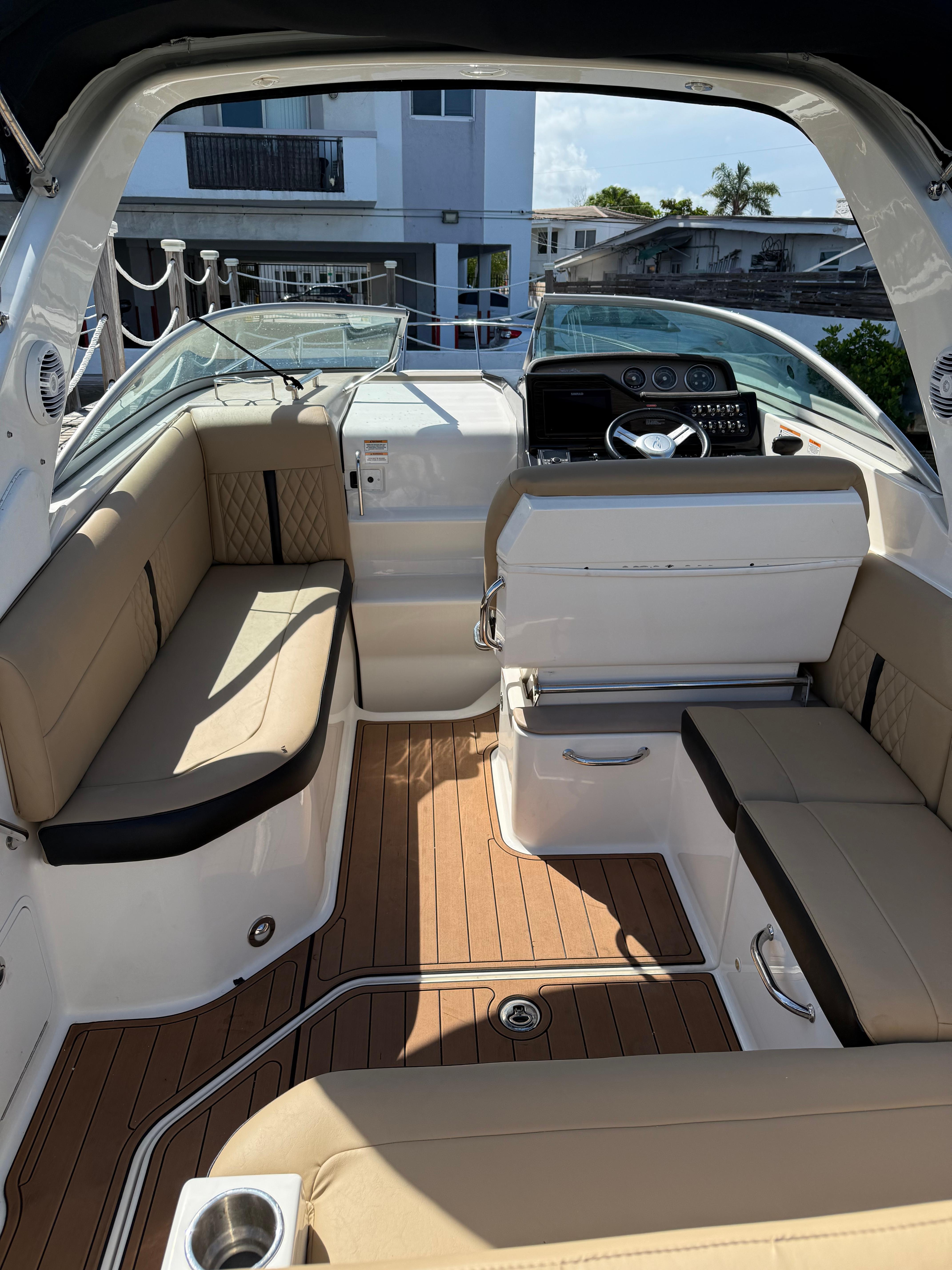 2018 Sea Ray Sundancer 260