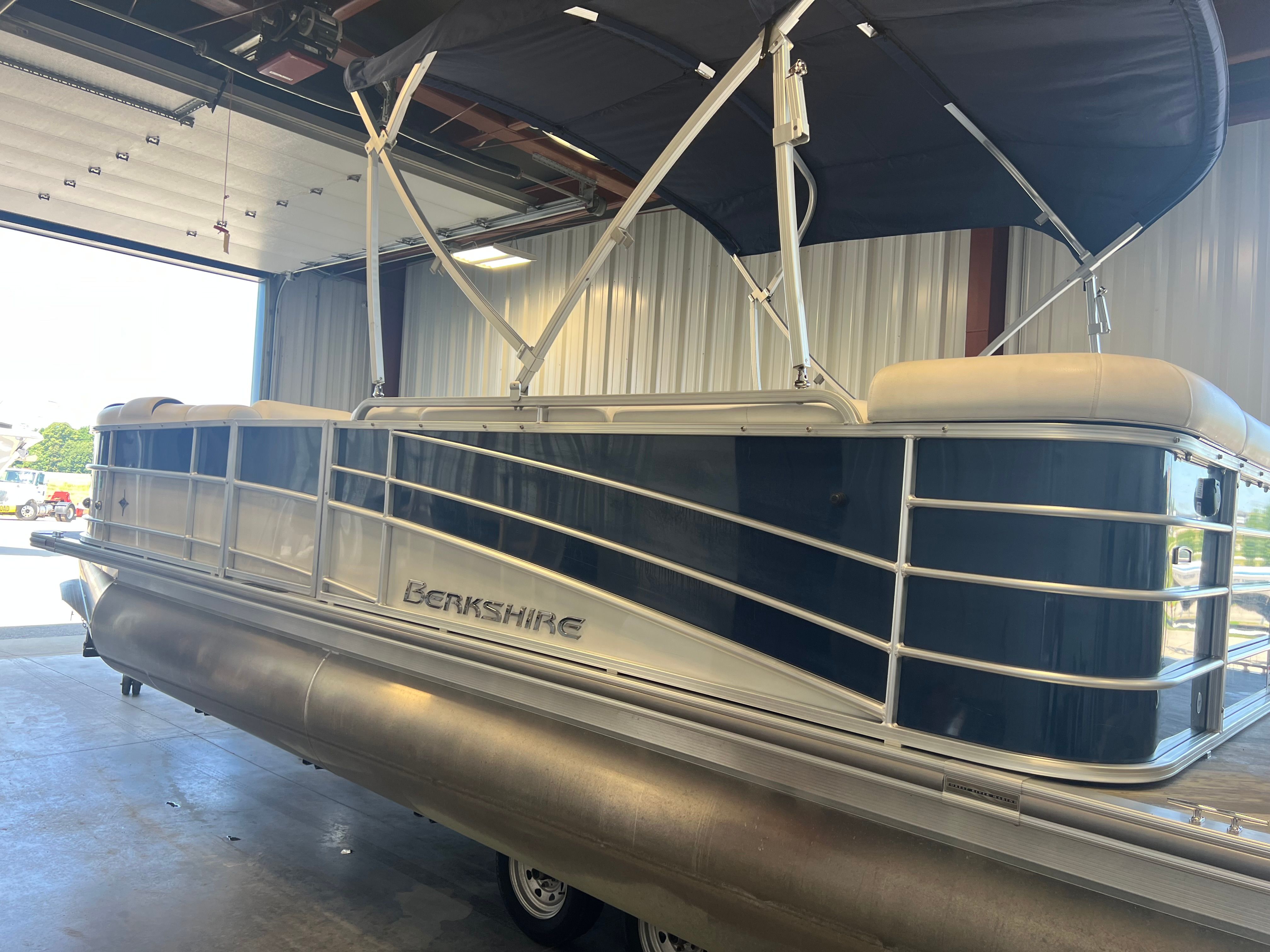 2018 Berkshire 23 CLSTS2.75