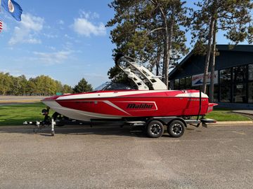 2019 Malibu Wakesetter 22 LSV
