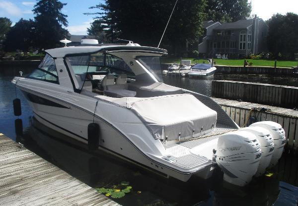 2021 Sea Ray 400 SLX Outboard