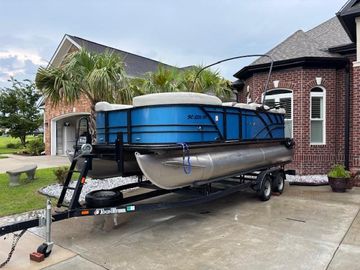 2021 Sylvan Mirage 820 Cruise