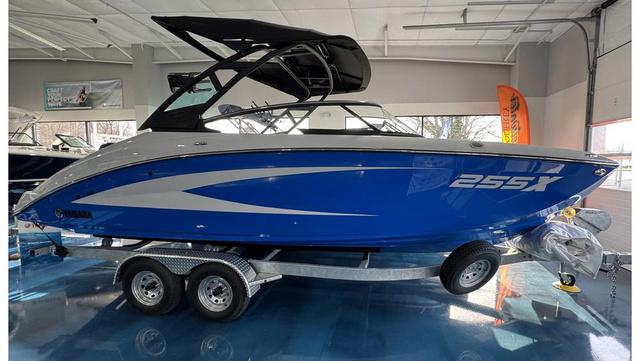 Yamaha Boats 255XD